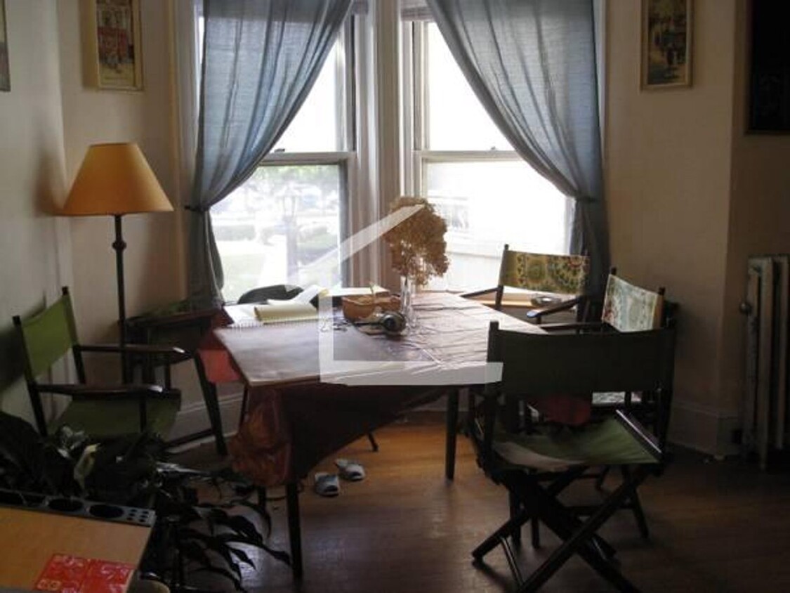 Primary Photo - Beautiful 4 bed in Washington Square!