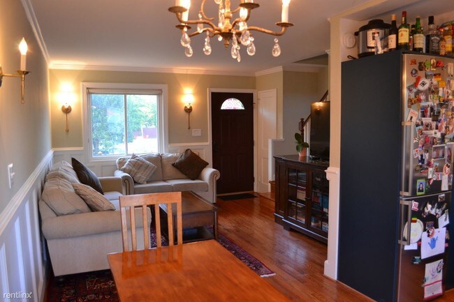 Building Photo - 3 br, 2 bath Townhome - 1220 Franklin St