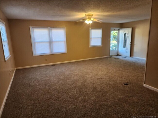 Foto del edificio - 5455 Dodge Ct