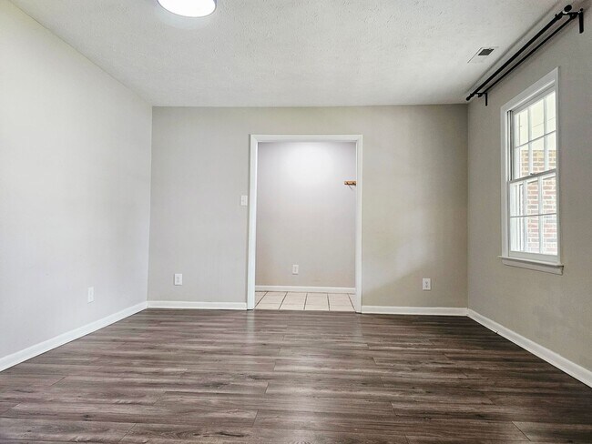 Building Photo - 7490 Beverly Dr