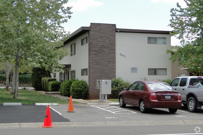 Building Photo - Bidwell Apartments