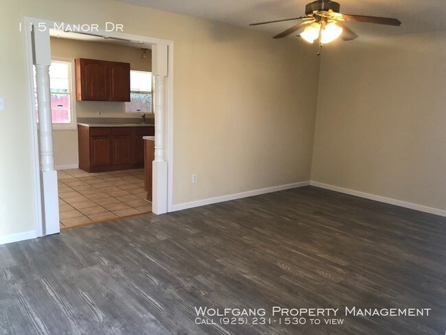 Building Photo - 115 Manor Dr