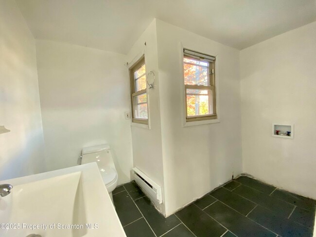 Building Photo - 35 Owego St