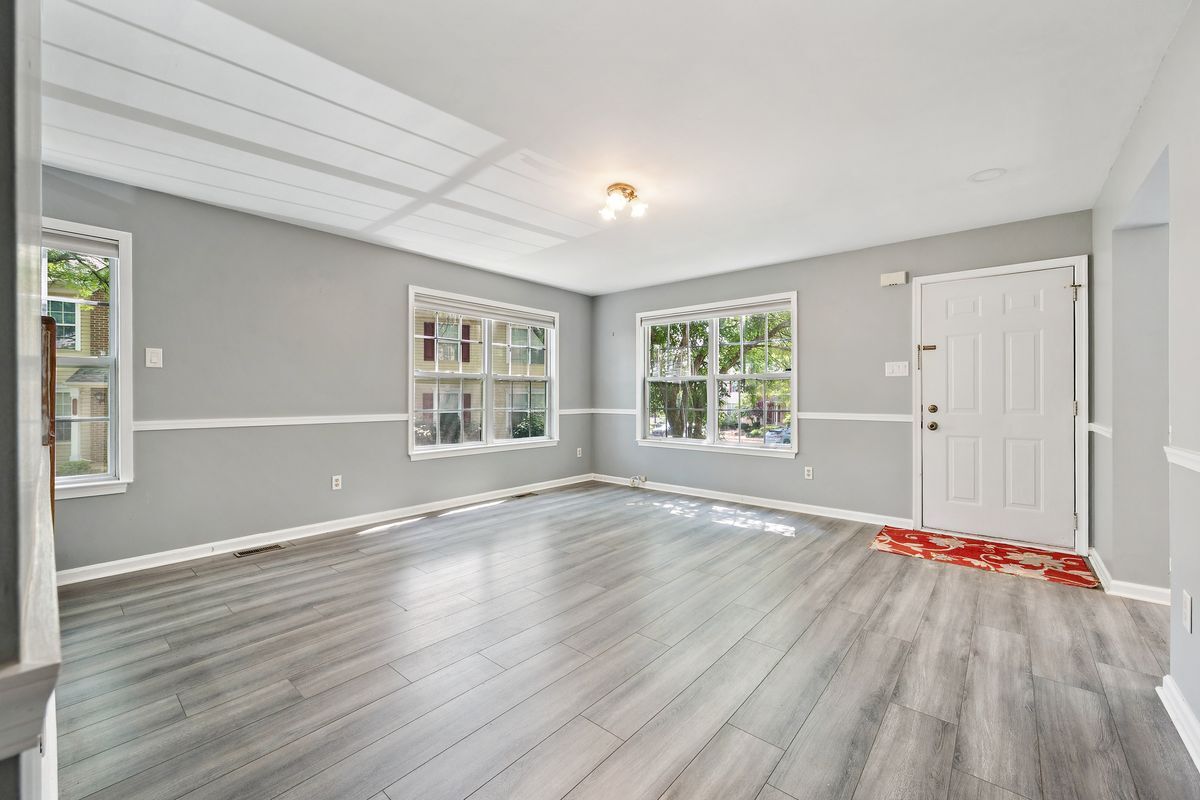 Building Photo - 3914 Captain Molly Cir