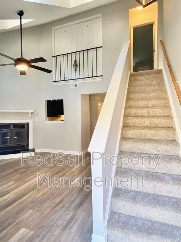 Photo - 384 Kinsmen Way