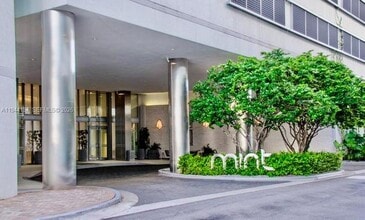 Building Photo - 92 SW 3rd St