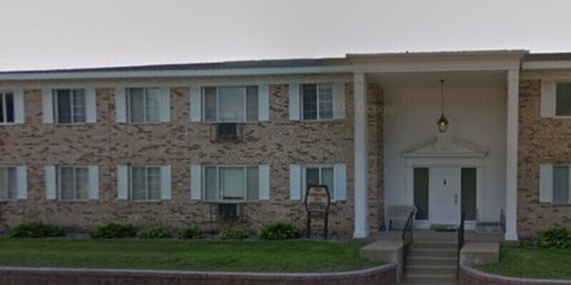 Primary Photo - Carriage Hill Apartments