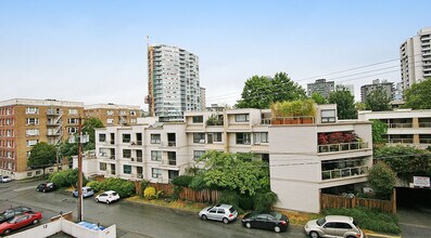Building Photo - 1355 Pendrell St