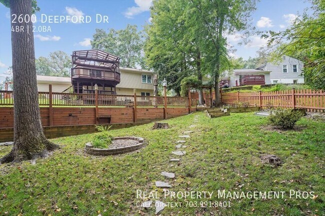 Photo - 2600 Deepford Dr House