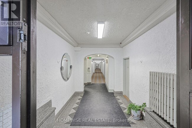 Photo du bâtiment - 33 Maitland St