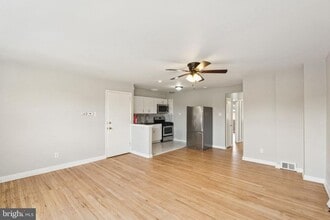 Building Photo - 7239 Haverford Ave