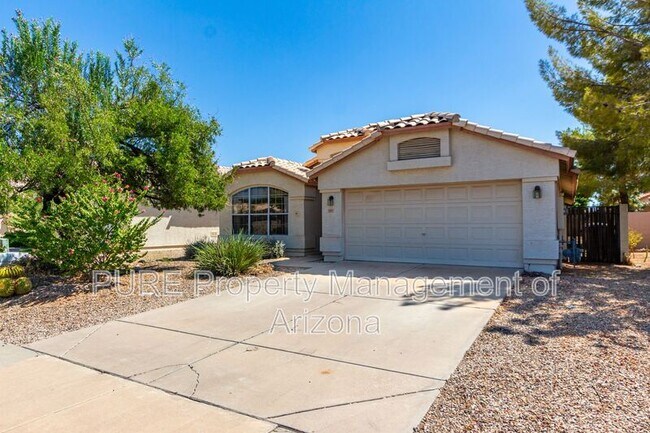 Building Photo - 3917 E Encinas Ave