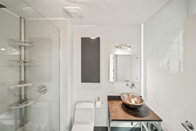 Building Photo - 1700 Meridian Ave