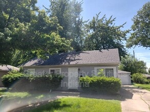 Building Photo - 7974 White Oak Ave