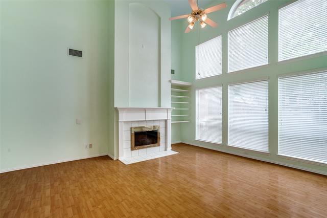 Foto del edificio - 4404 Staten Island Dr