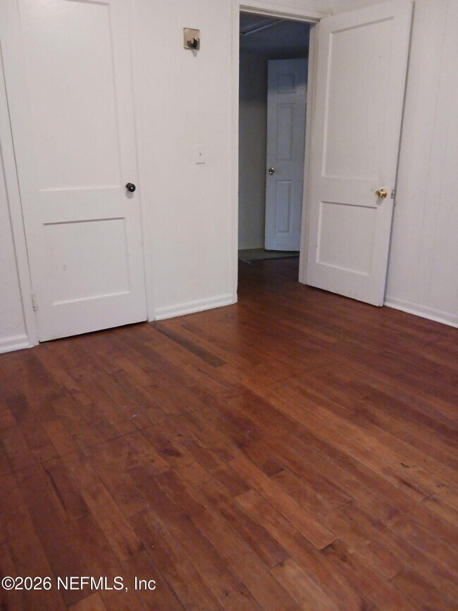 Foto del edificio - 1038 Bunker Hill Blvd