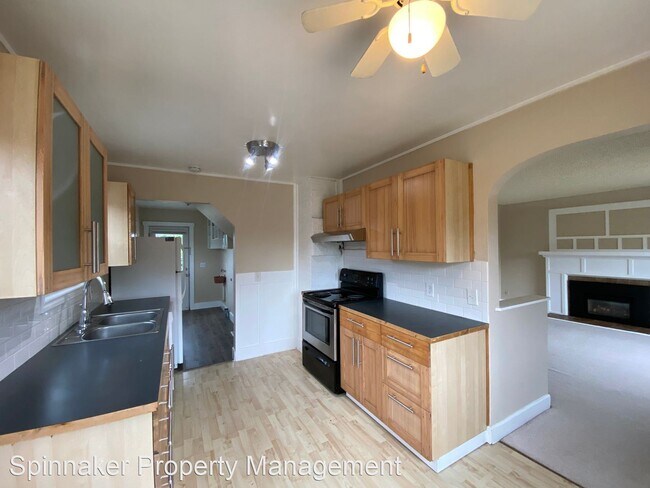 Building Photo - 3 br, 1 bath House - 2713 N Stevens Street