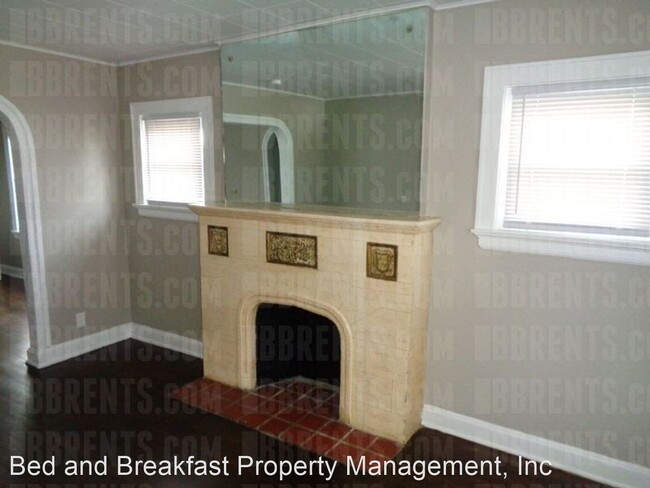 Building Photo - 3 br, 1 bath House - 4135 Talbert Street,