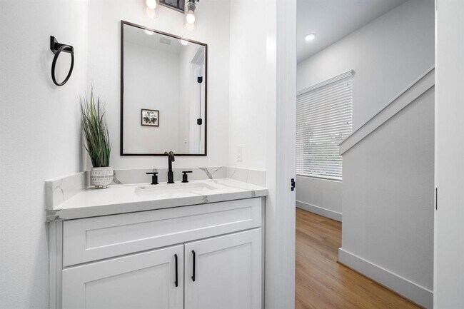 Foto del edificio - 5928 Conley St