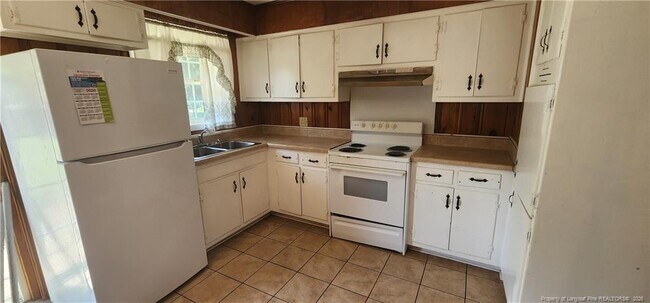 Foto del edificio - 6417 Morganton Rd