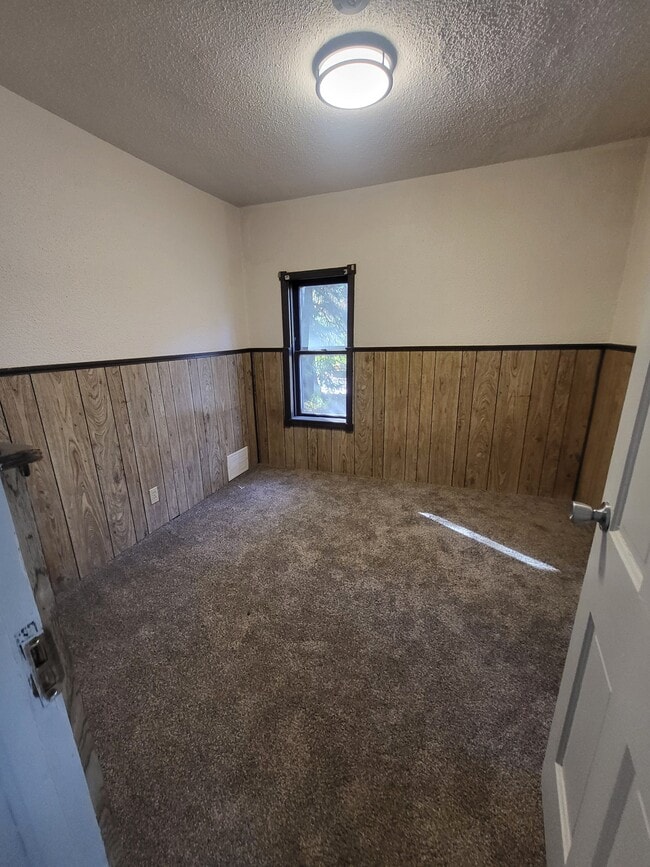 Building Photo - 3113 Mona St