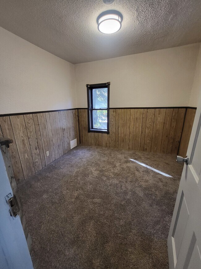 Foto del edificio - 3113 Mona St