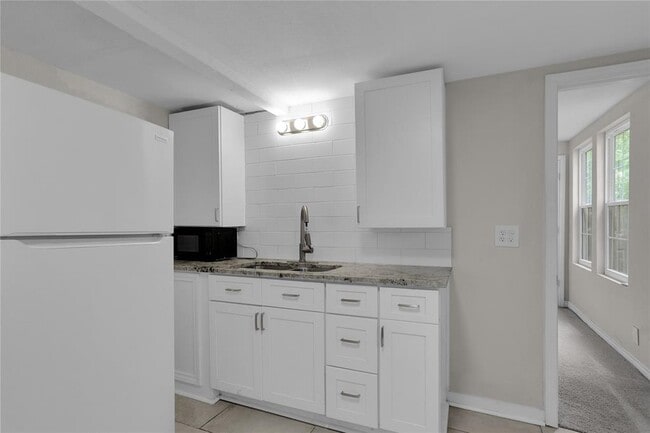 Building Photo - 5623#1 Barremore St