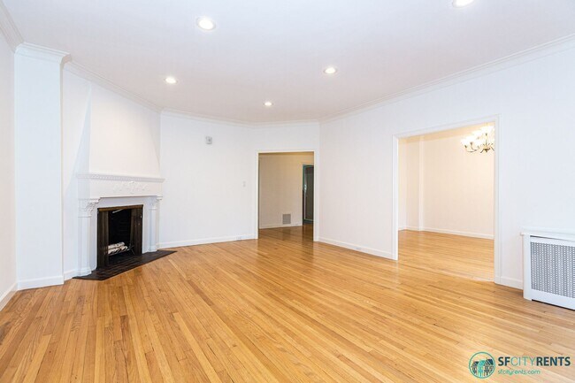 Building Photo - Russian Hill: Updated 1 Bed 1 Bath Apartme...