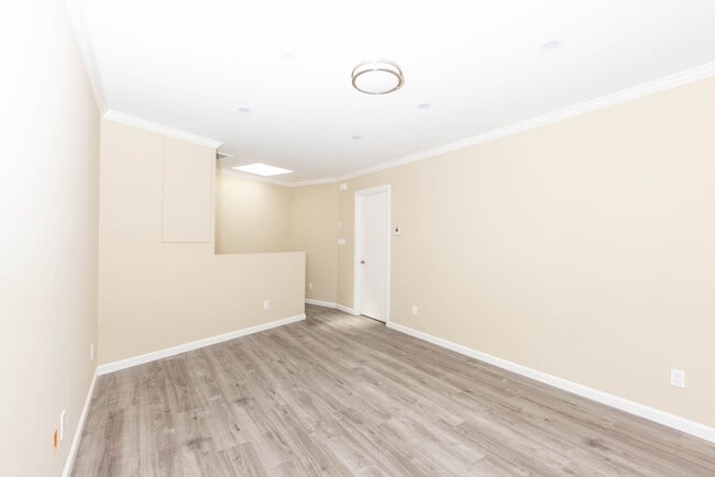 Foto del edificio - OPEN HOUSE: Tuesday (7/8)  6:00pm-6:30pm. ...