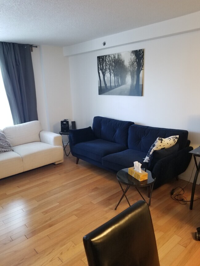 Photo du bâtiment - 10100 Rue Paul-Comtois