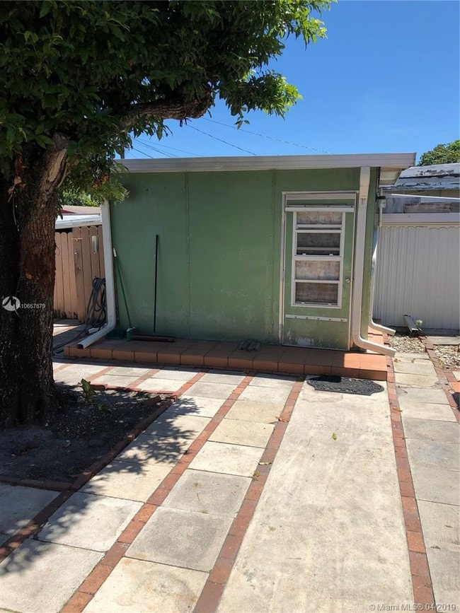 Building Photo - 5195 E 4th Ave