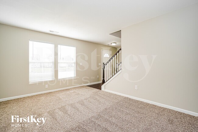 Building Photo - 4917 Crestbrook Dr