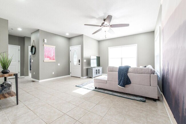 Living Room - 1303 Berry Dr