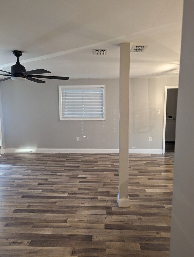 Building Photo - Completely Renovated Home