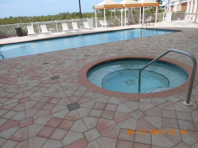 Building Photo - 4516 Seagull Dr
