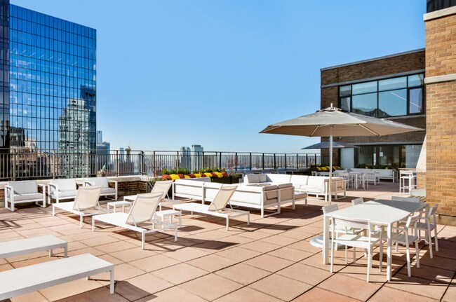Foto del edificio - 225 W 56th St