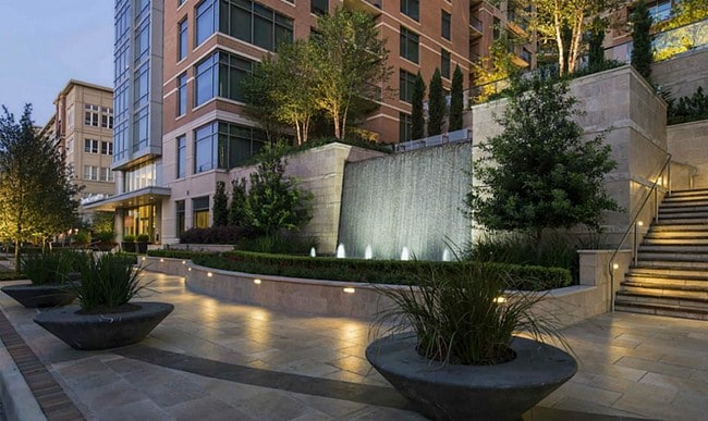 Building Photo - 5122 Morningside Dr