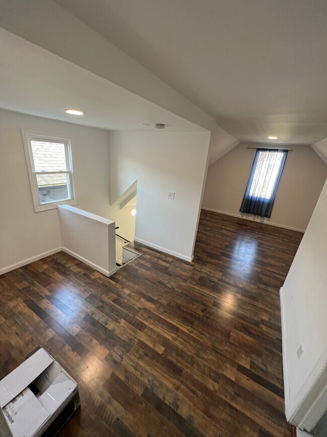 18 Rankin St Unit Attic, Elizabeth, NJ 07206 Apartments in Elizabeth