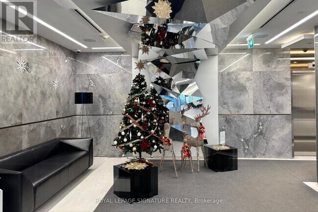 Photo du bâtiment - 50 McCaul St