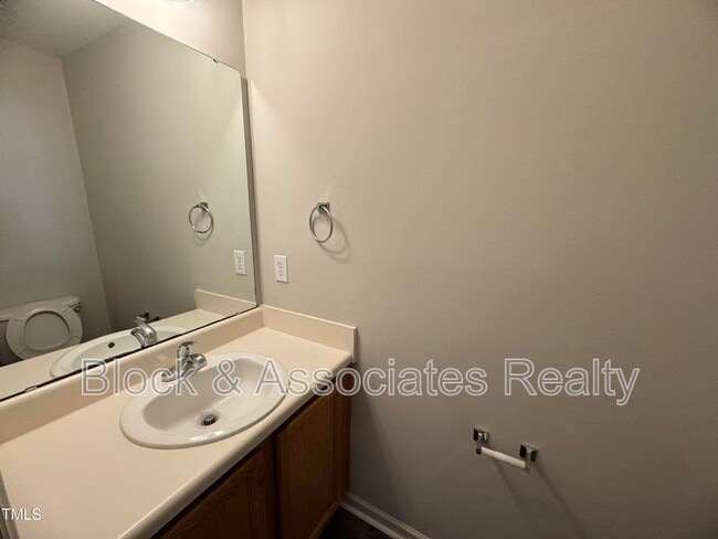 Building Photo - 2615 Vega Ct