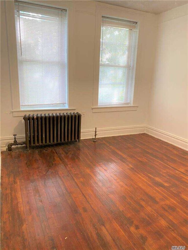 Building Photo - 30-53-53 49th St