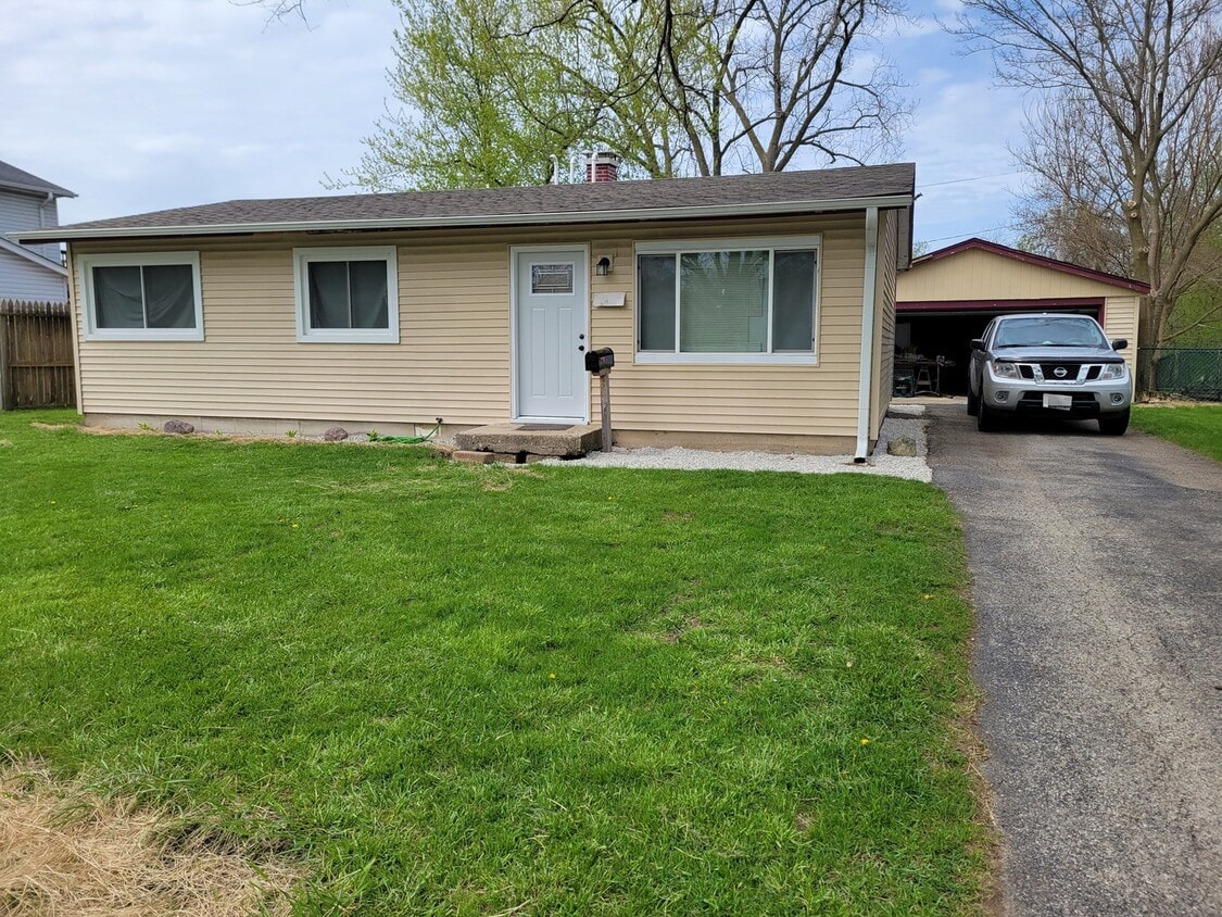 Foto principal - 36348 N Edgewood Dr