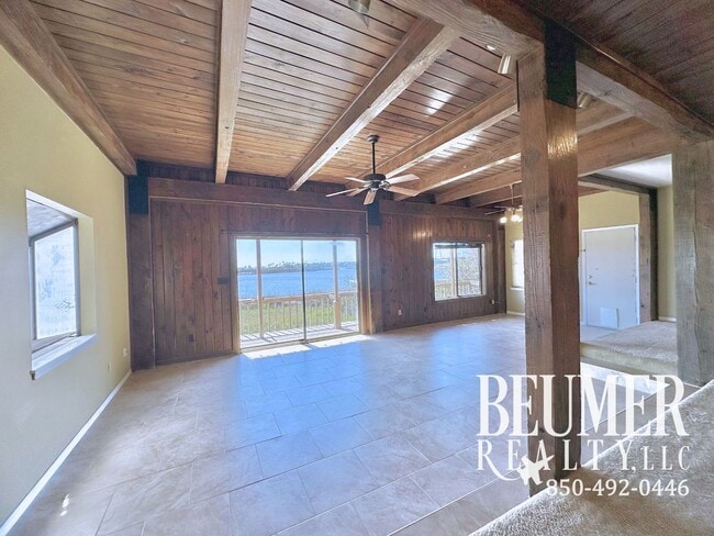 Building Photo - 15025 Innerarity Point Rd