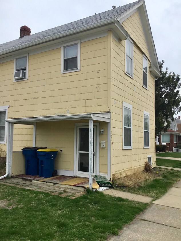 Primary Photo - 528 W 4th St
