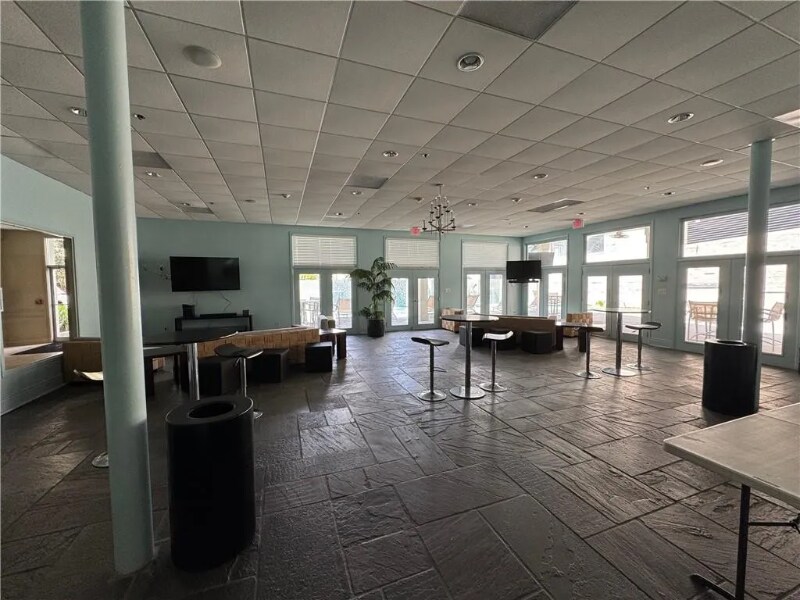Foto principal - 1205 St Charles Ave