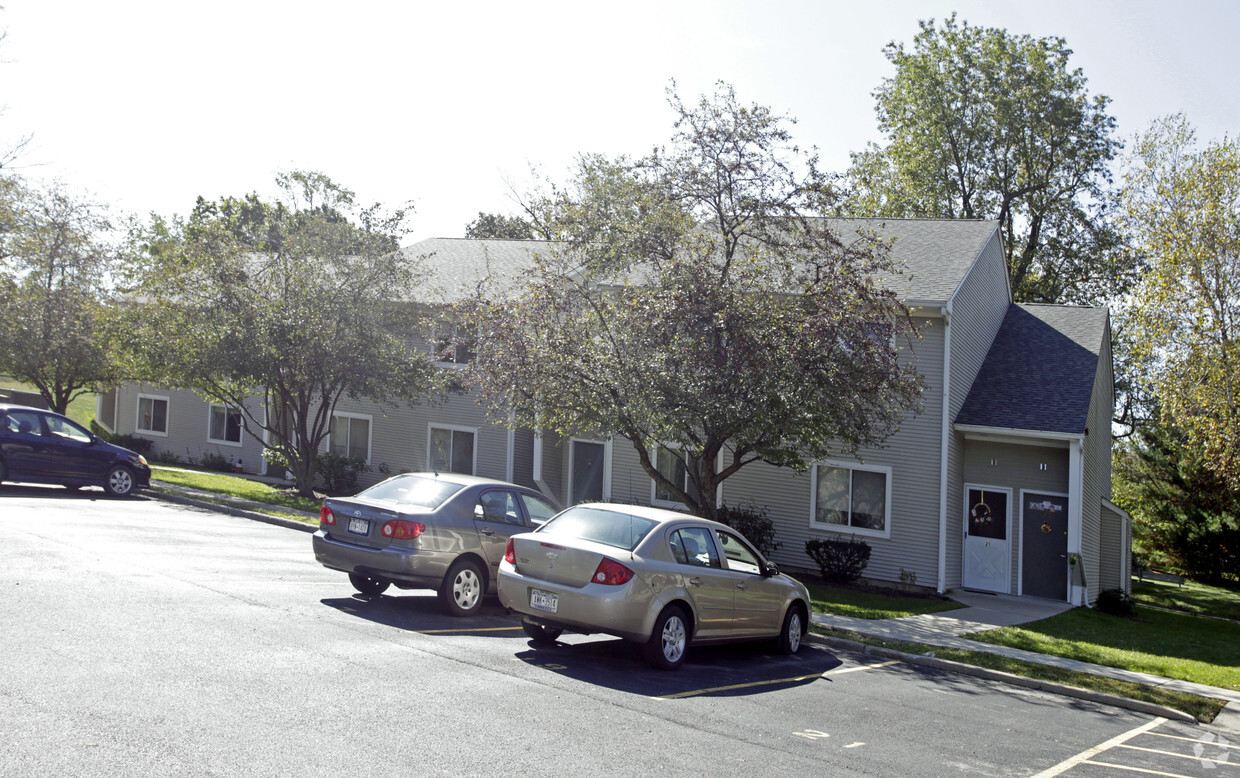 Building Photo - Creekside Apartments