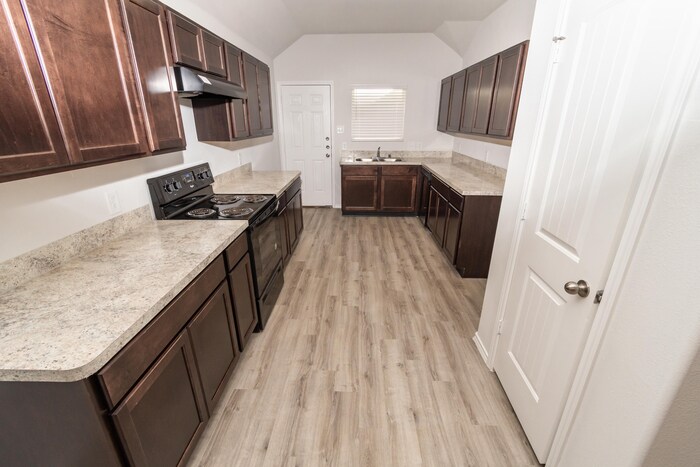 Foto principal - 4035 Silver Ranch Rd