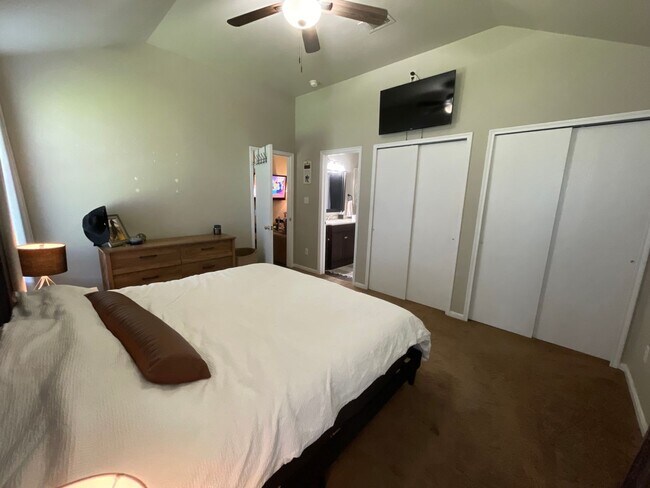 Foto del edificio - 15303 Faircrest court