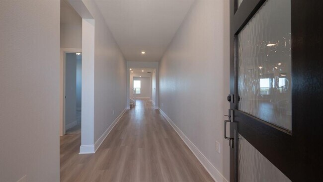 Building Photo - 8011 Philbrook Dr