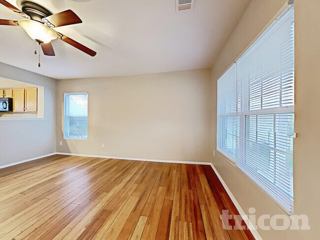 Foto del edificio - 4560 Stone Mountain Dr